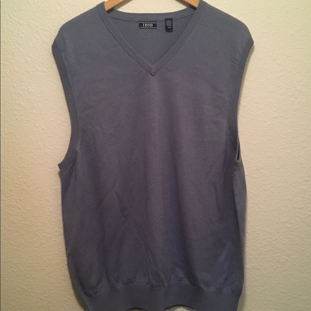 Izod Sweater Vest with V-neck Sz L $10 WHEN ADDED TO A BUNDLE OF 3)